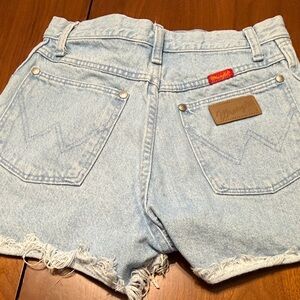 Wrangler Light Blue Denim Women Shorts Sz 5/6